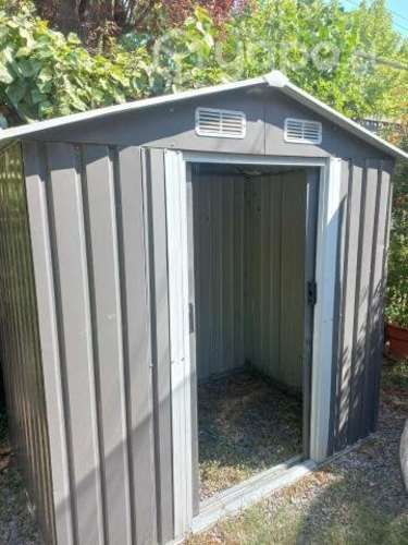 Bodega de jardín gris