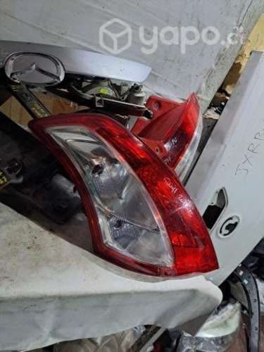 Suzuki swift 2017 foco trasero derecho y izquierdo