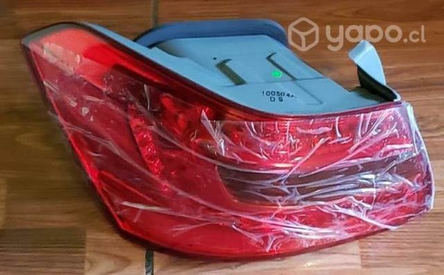 Foco costado izquierdo Cerato Koup 2014 2018 nuevo