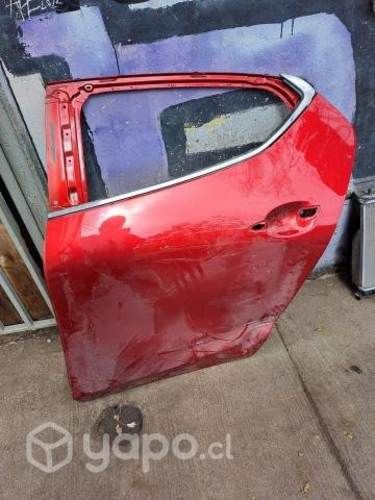 Mazda 3 sport 2022 puerta trasera izquierda