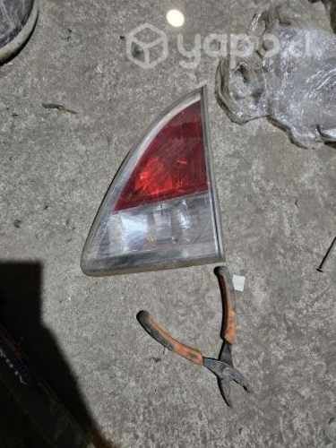 Foco portalon mazda bt50 2014