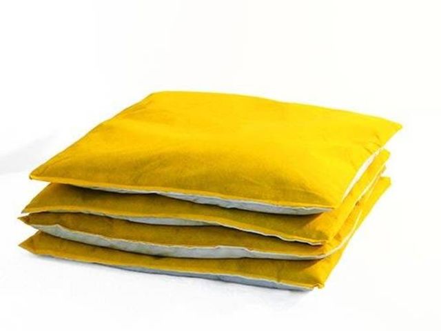 Almohadilla absorbente de hidrocarburos