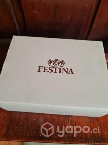 Hermoso reloj Nuevo dama Festina