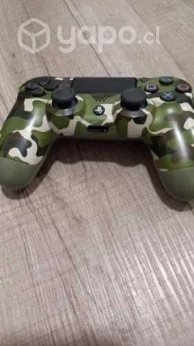 PS4 con mando y 5 juegos