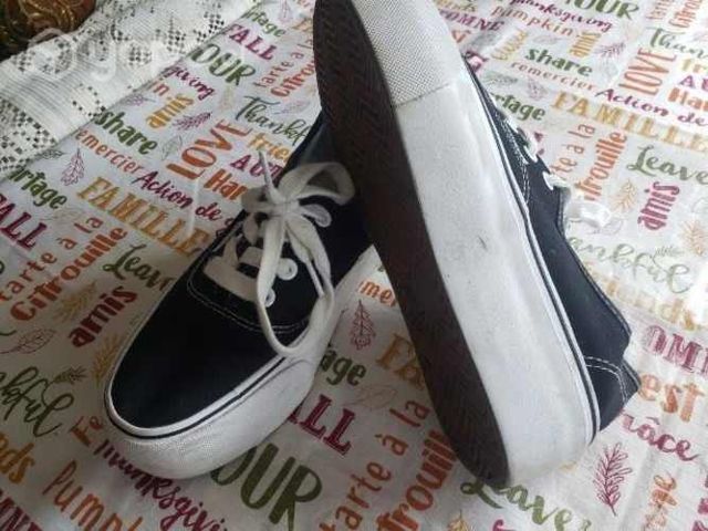 Zapatos nuevos y casi nuevos