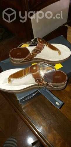 Sandalia caterpillar nueva