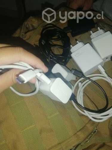 cargadores tipo C y de IPHONE