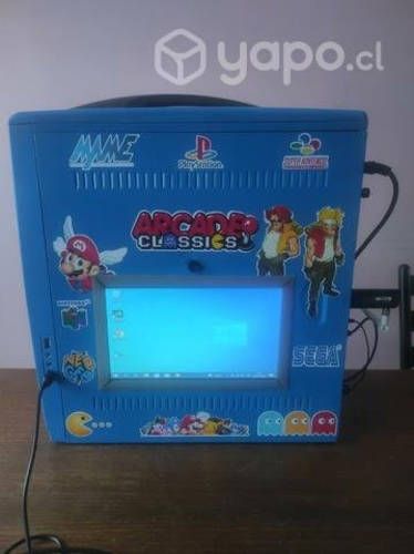 PC AMD Arcade con pantalla