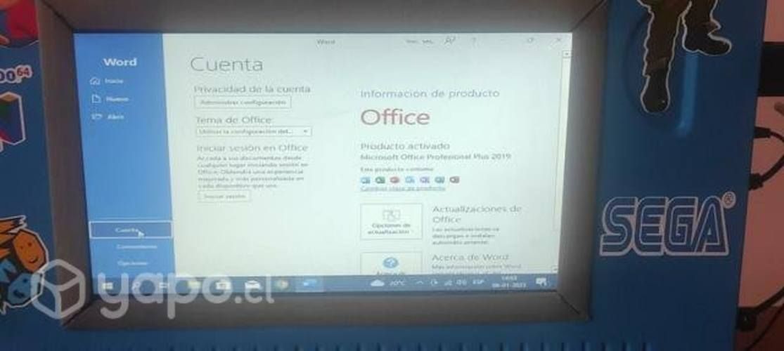 PC AMD Arcade con pantalla