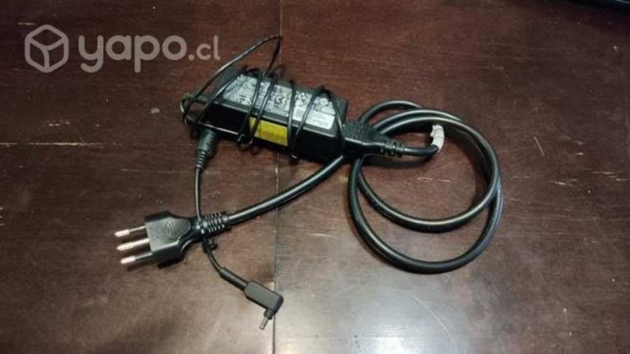 Acer Aspire 3 + Cargador + Ventilador