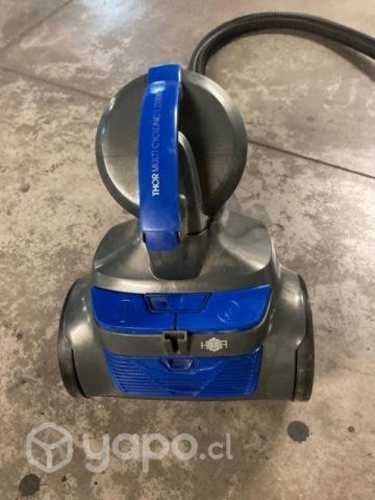 Aspiradora Thormulti Cycionc 2.200 W funciona con