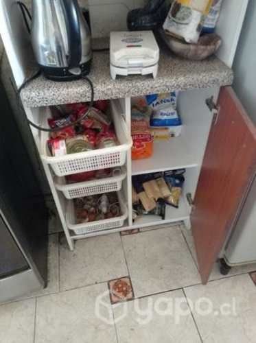 Mueble de cocina con verdulero