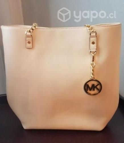 Bellisima cartera Michael Kors Nueva