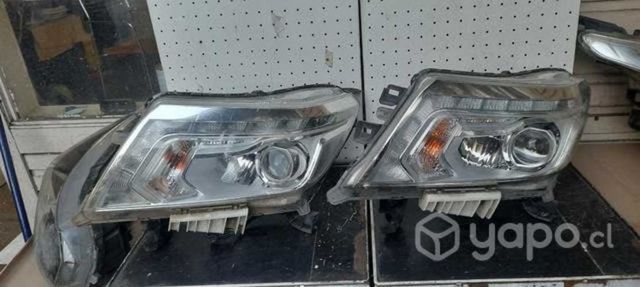 Nissan np300 2019 con led