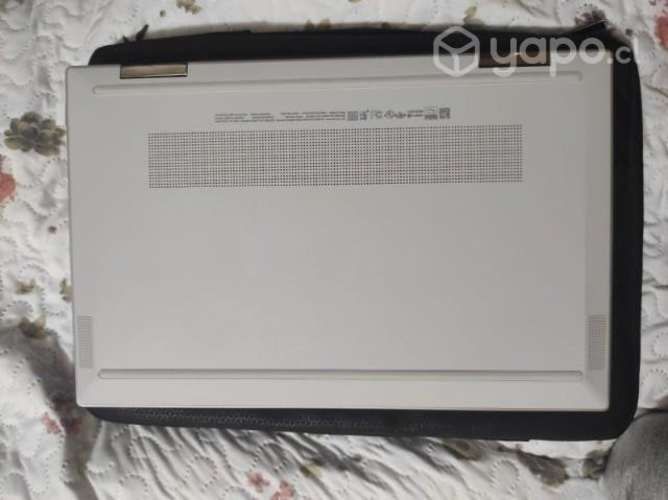 Notebook HP Pavilion x360, prácticamente nuevo