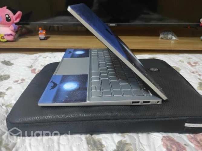 Notebook HP Pavilion x360, prácticamente nuevo
