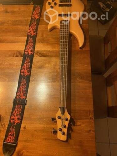 Bajo eléctrico Freeman 5 cuerdas