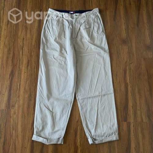Pantalón beige Tommy Hilfiger