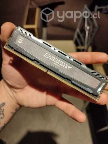 2 x 4Gb HyperX 2400 Mhz y 2 x 4gb Ballistix 2666Mh