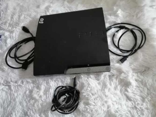 Playstation 3 Tiene 7 juego 5 controles una tienda