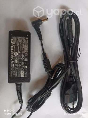 Cargador de 19v 2.1a