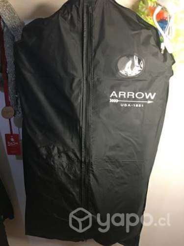 Terno marca Arrow