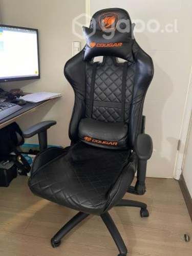 Silla gamer cougar armor one ergonomica negra
