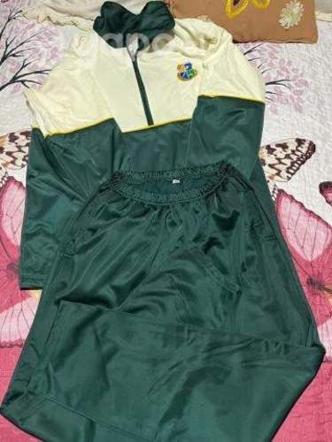 Ropa de colegio christ school