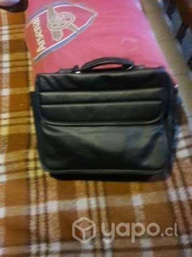 Pequeño maletín porta netbook