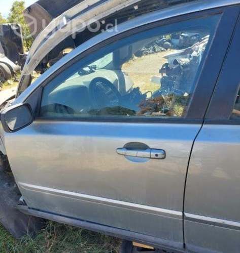 Puerta delantera izquierda volvo s40