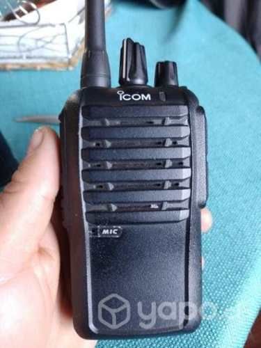 Radio icom par. sin cargador