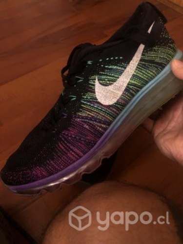 Nike Flyknit Max