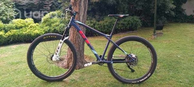 Bicicleta GT aro 27.5 talla M 1x11 suspensión aire