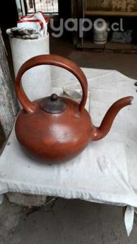 Tetera grande de greda em buen estado apuro