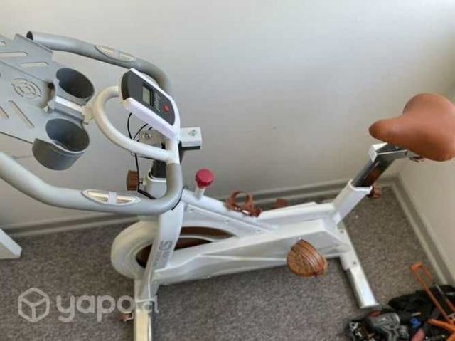 Bicicleta estática ejercicios