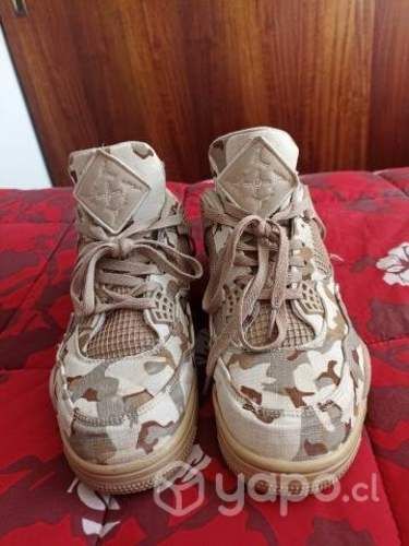Zapatilla Jordan retro 4 #44