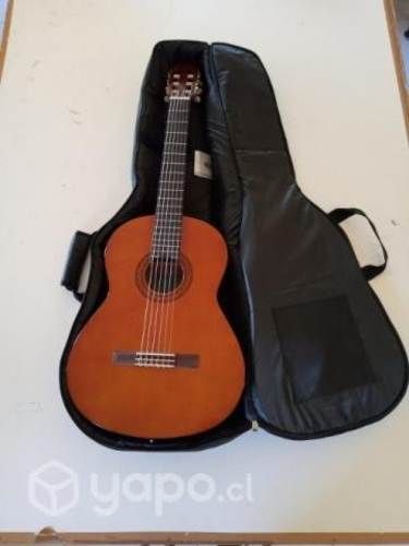 Guitarra electroacústica (Yamaha cx40)