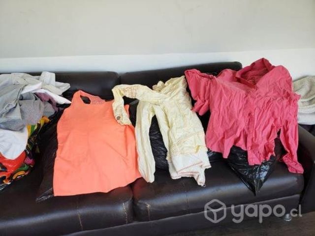 3 bolsas con ropa