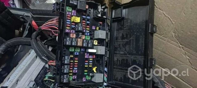 Caja de fusibles Grand cherokee 2017