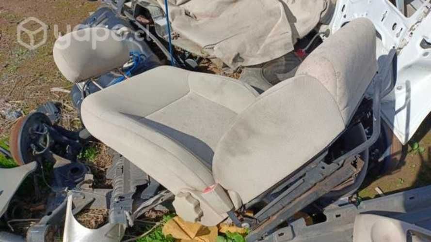 Chevrolet Corsa XL plus asiento butaca izquierda