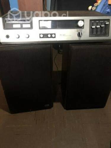 Equipo musical antiguo Nec