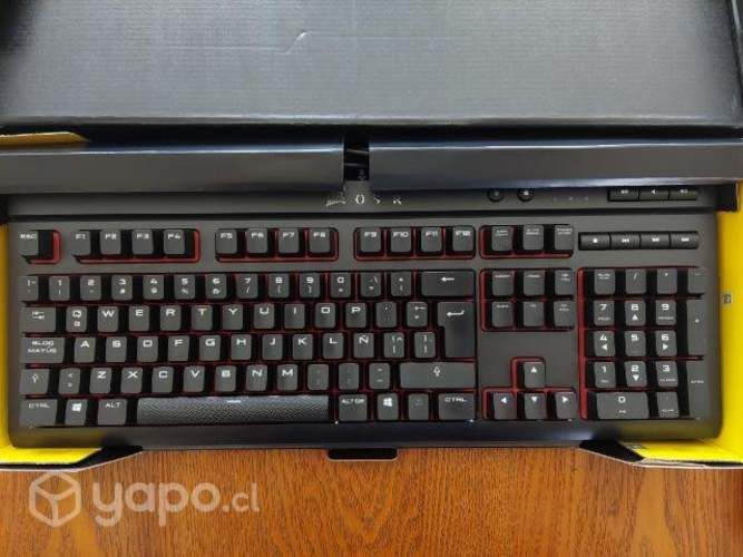 Teclado Mecánico Corsair K68 Red Switch