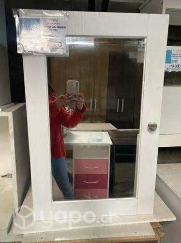 Estante con espejo klipen