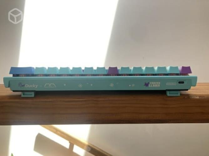 Teclado Ducky Frozen Llama