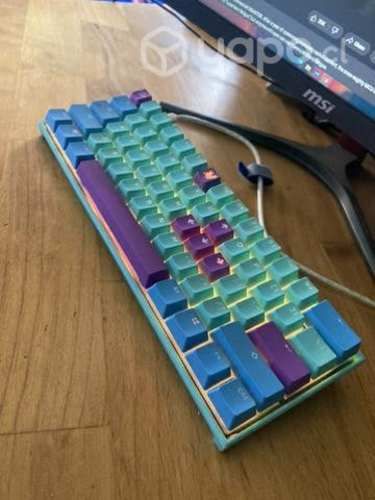 Teclado Ducky Frozen Llama