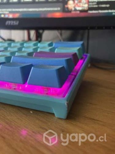 Teclado Ducky Frozen Llama