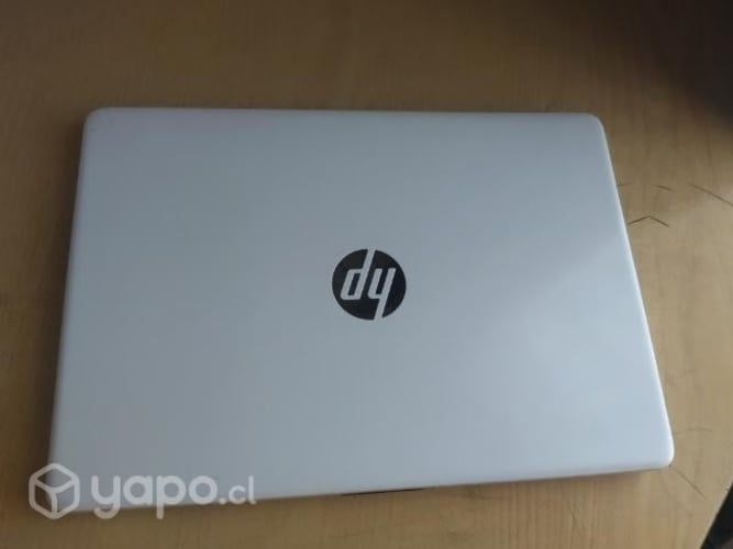 Notebook hp en buen estado, todo funcionando
