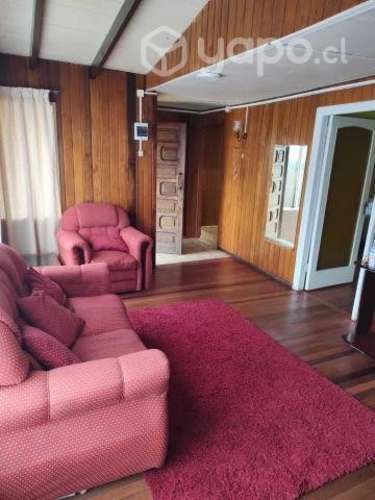 Amplia casa en Isla Teja,