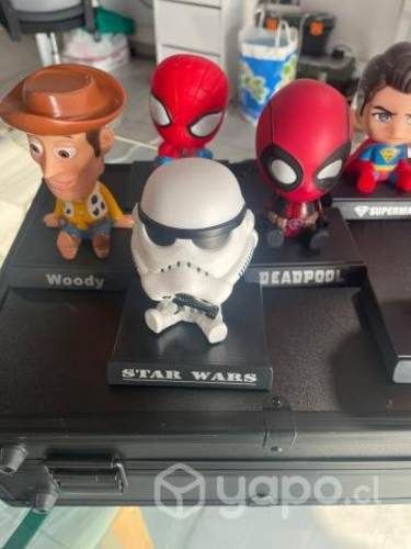 Cabezones mueve cabeza apoya celular