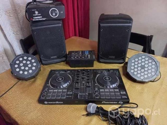 Dj set, controlador pioneer, monitores SAMSON